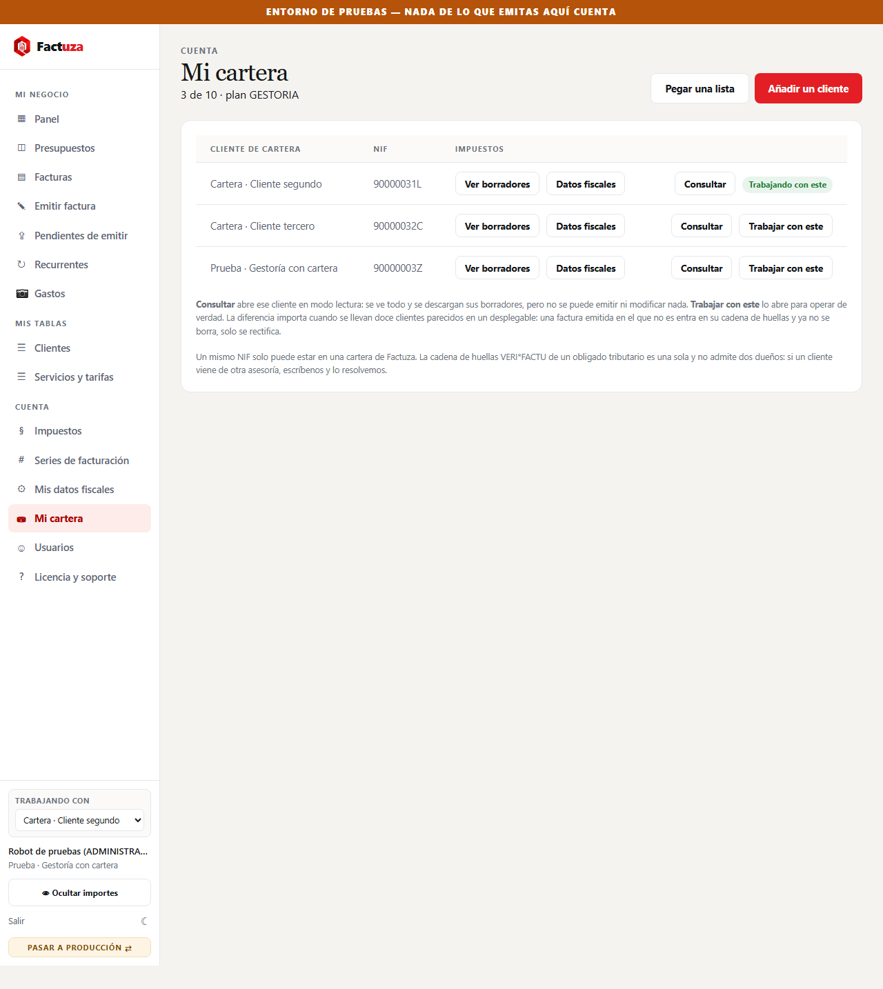 Pantalla «Mi cartera» con tres clientes, su NIF y los botones de ver borradores, datos fiscales, consultar y trabajar con este.